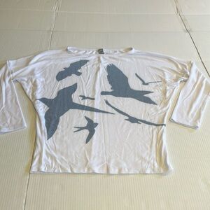 Go Couture long sleeve top with birds design in white and gray fits loosely